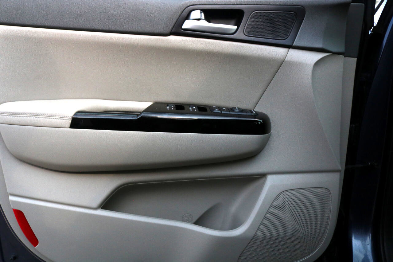 Used 2018 Kia Sportage EX image 17