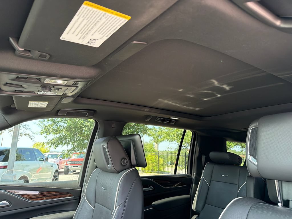 Used 2023 Cadillac Escalade ESV Premium Luxury RWD image 30