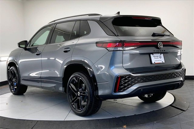 New 2026 Volkswagen Tiguan SE R-Line image 4