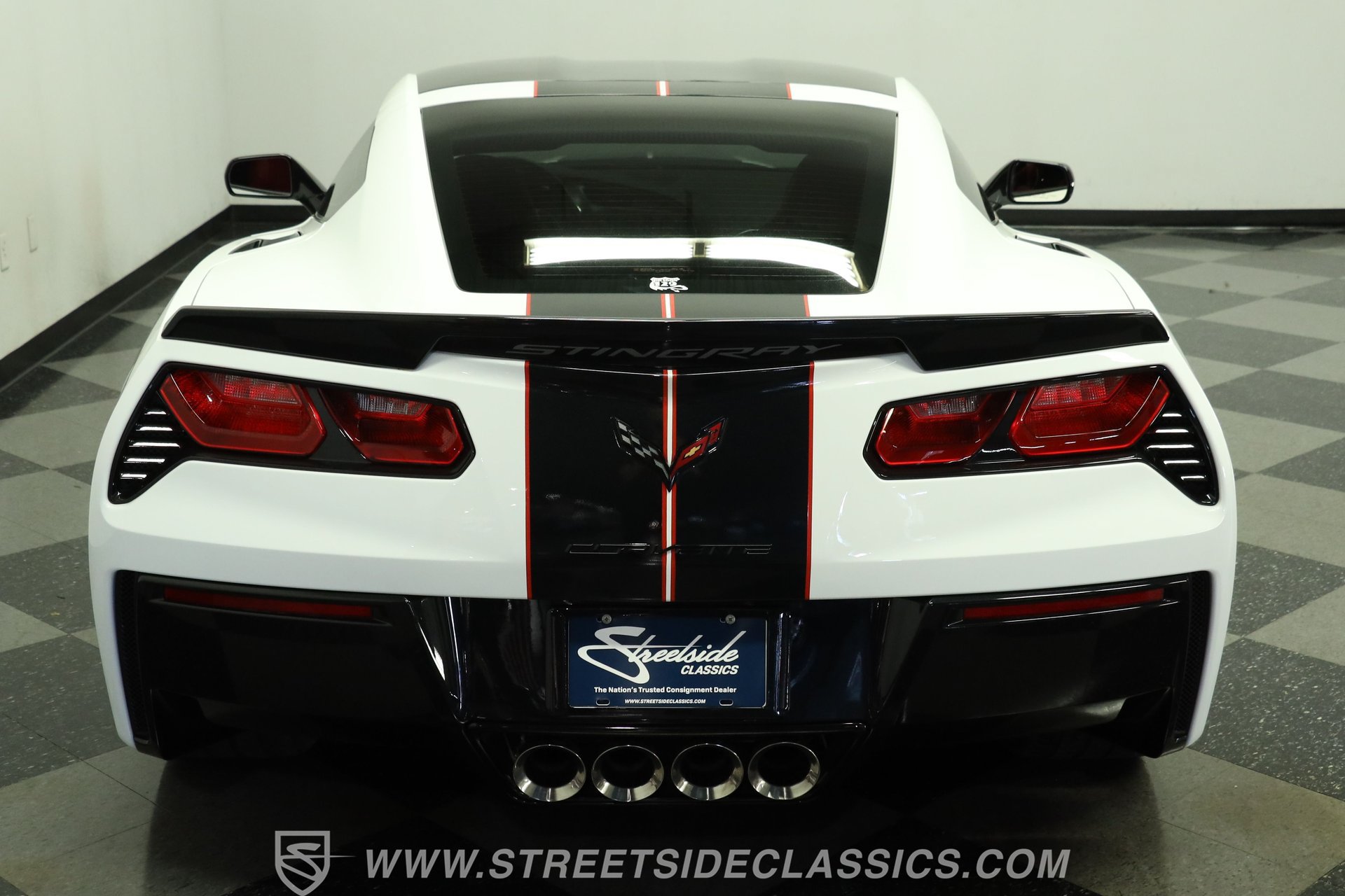 Used 2015 Chevrolet Corvette Stingray Coupe w/ Pacific Design Package RWD image 9