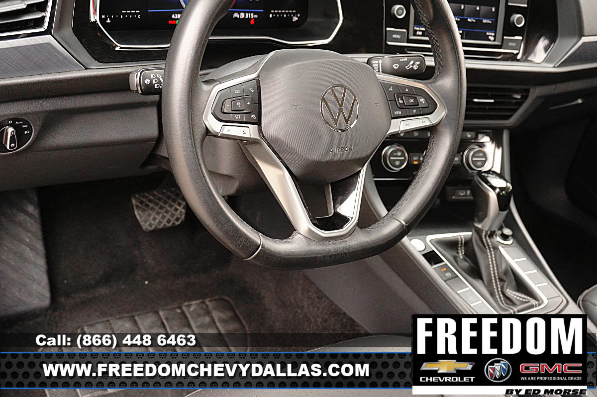 Used 2024 Volkswagen Jetta SE FWD image 21
