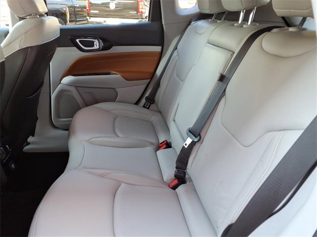 Used 2022 Jeep Compass Limited image 11