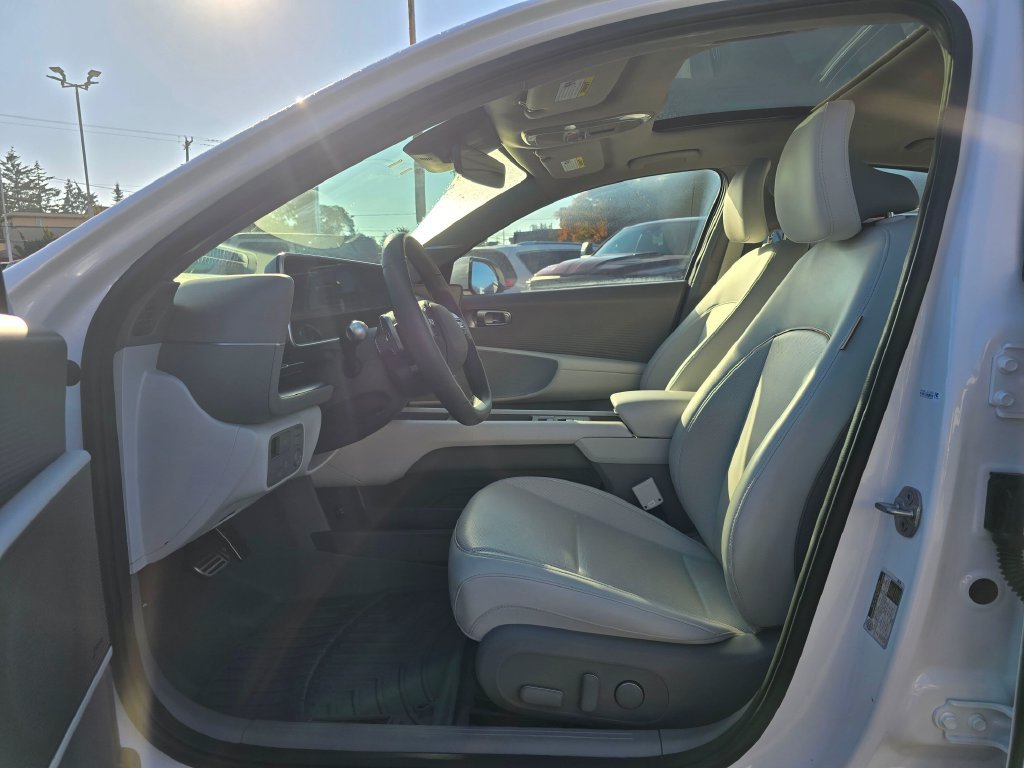 Used 2024 Hyundai Ioniq 6 Limited AWD/4WD image 19