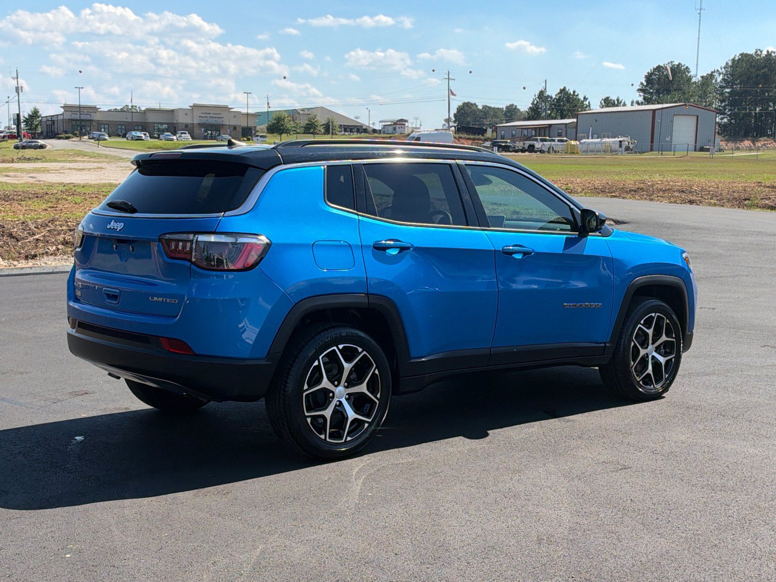 Used 2024 Jeep Compass Limited AWD/4WD image 5