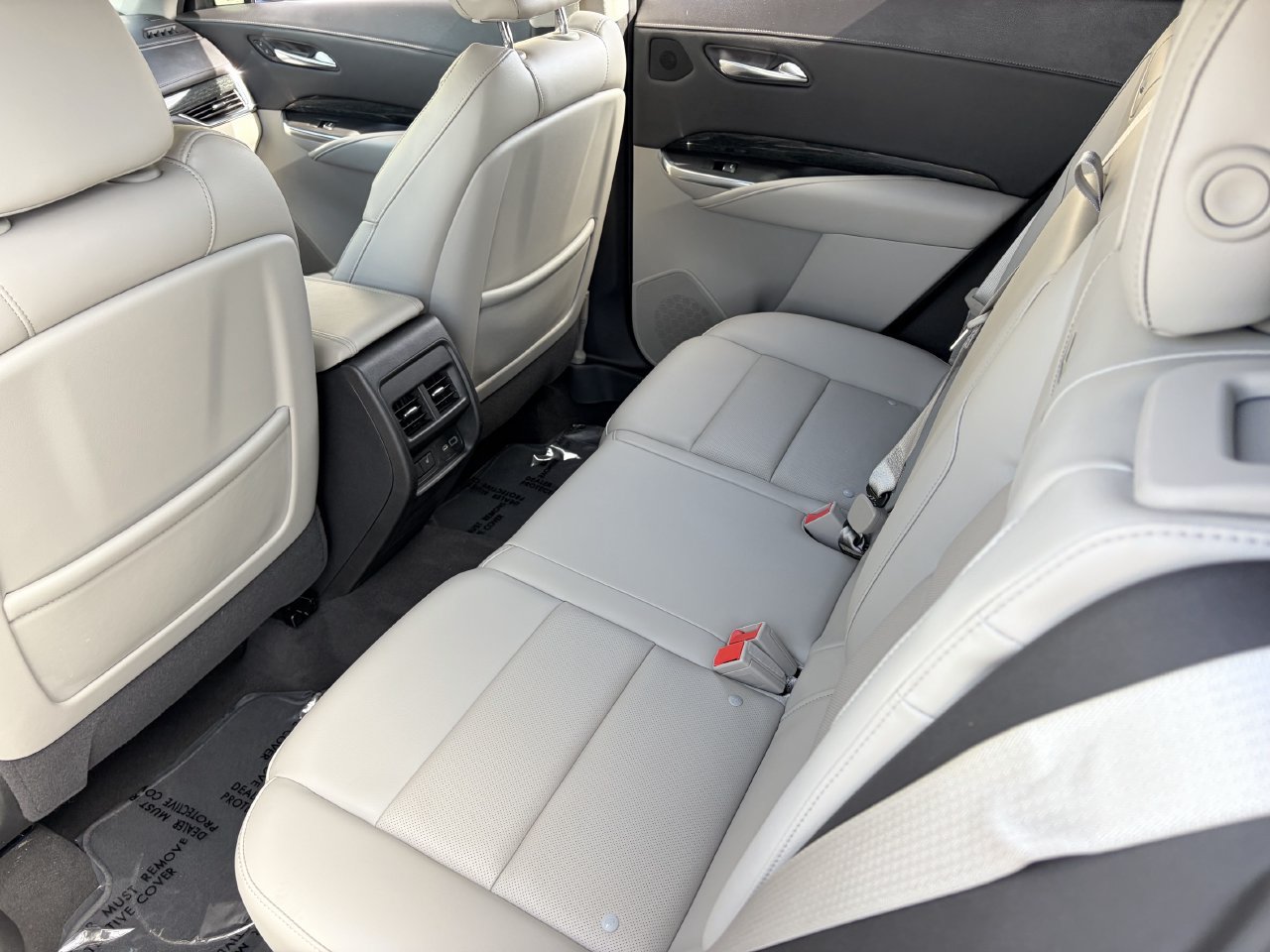 Used 2021 Cadillac XT4 Premium Luxury FWD image 15