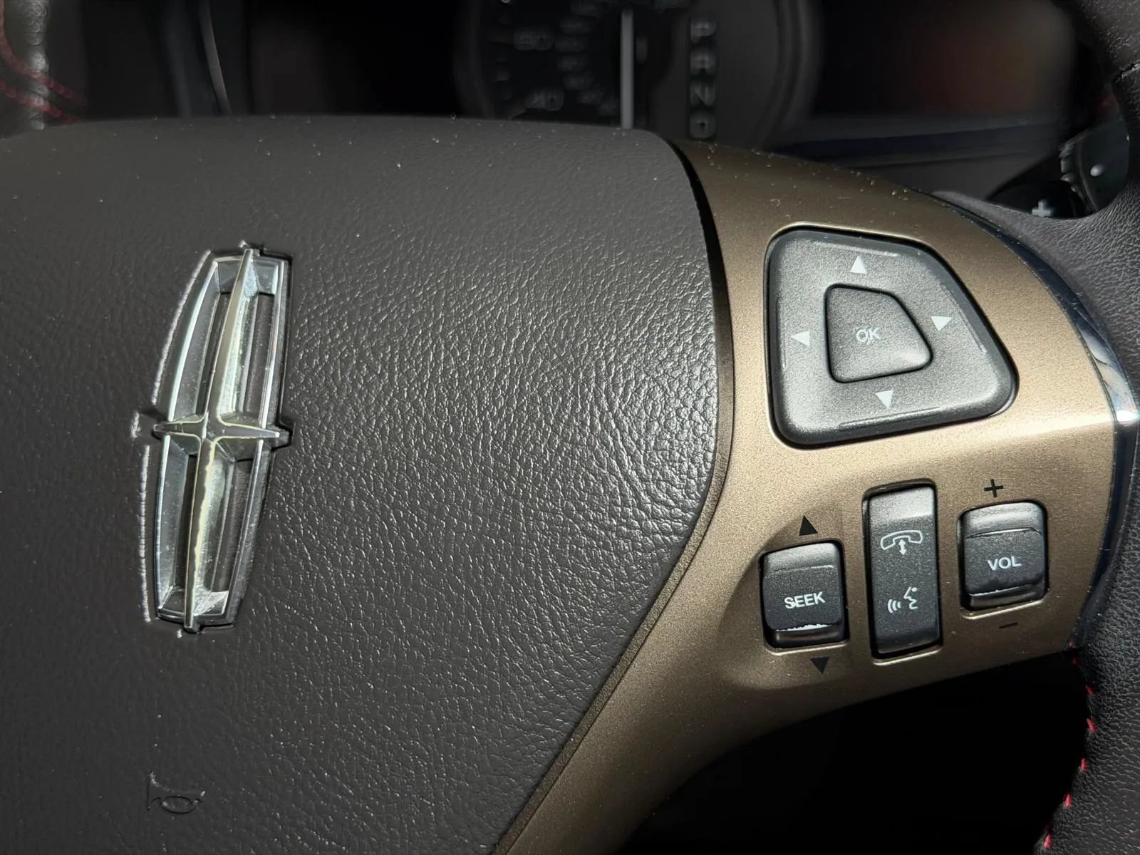 Used 2014 Lincoln MKX FWD w/ Equipment Group 101A image 35