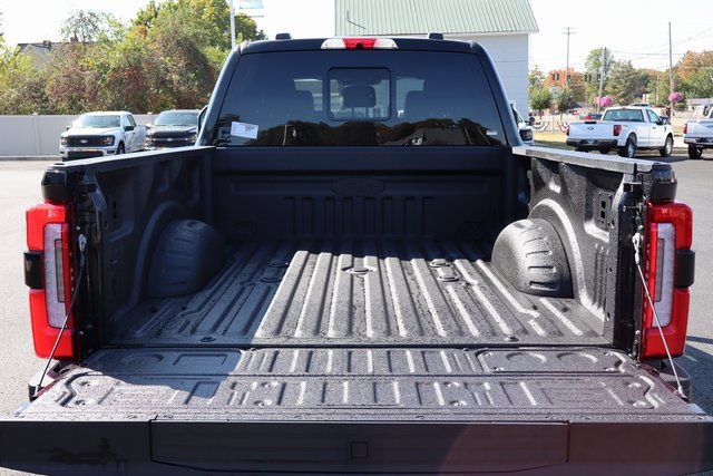 New 2026 Ford F250 Platinum w/ Tremor Off-Road Package image 21