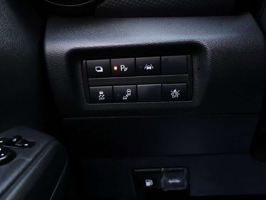 Used 2022 Nissan Kicks S image 38