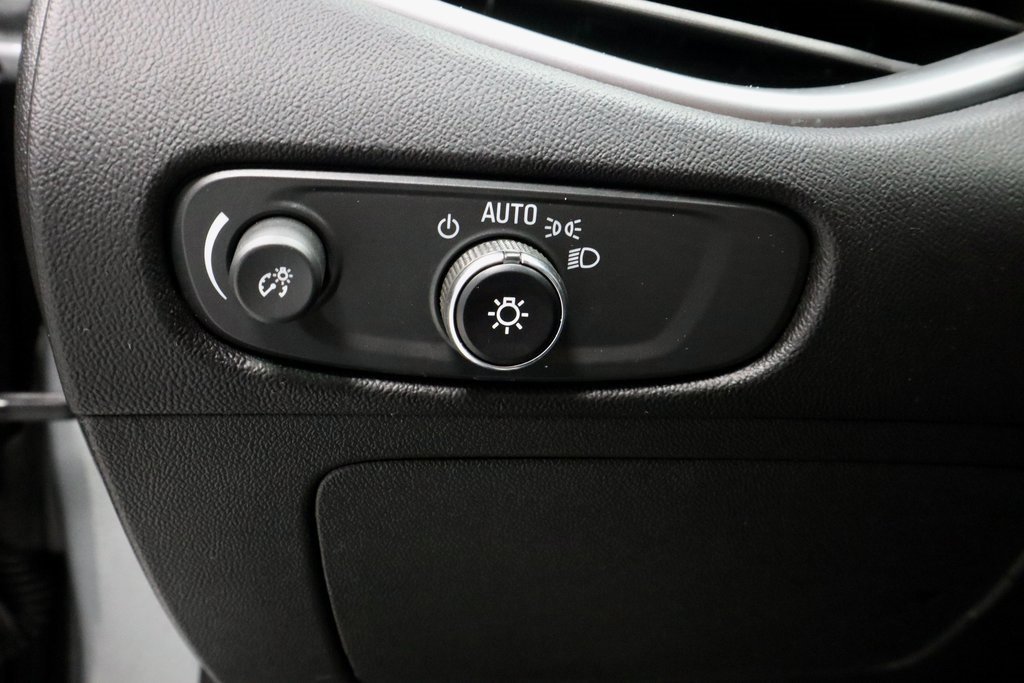 Used 2024 Chevrolet Malibu LT image 25