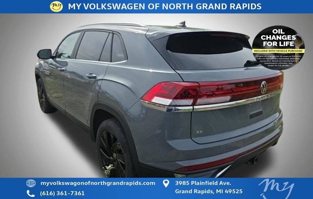 Used 2024 Volkswagen Atlas Cross Sport SE AWD/4WD image 6