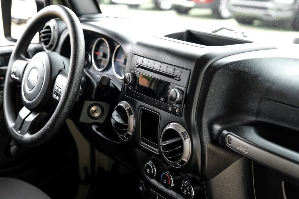 Used 2016 Jeep Wrangler Unlimited Sport AWD/4WD image 17