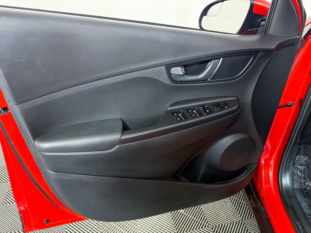 Used 2020 Hyundai Kona SE image 38