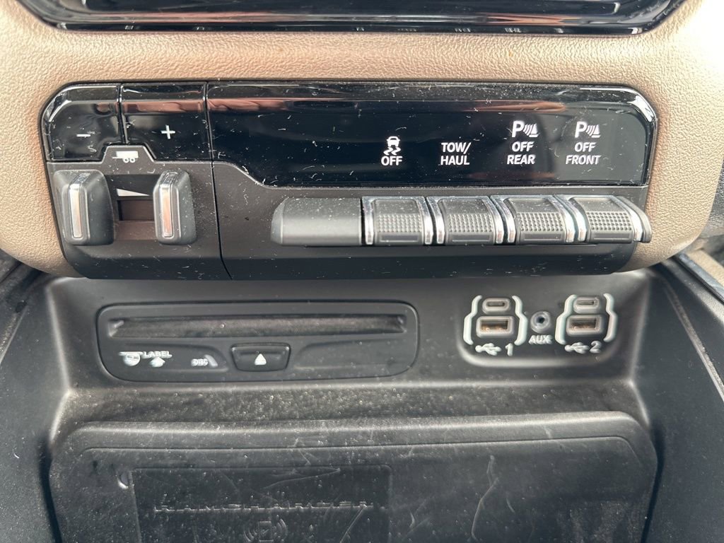 Used 2019 RAM 1500 Laramie AWD/4WD image 26