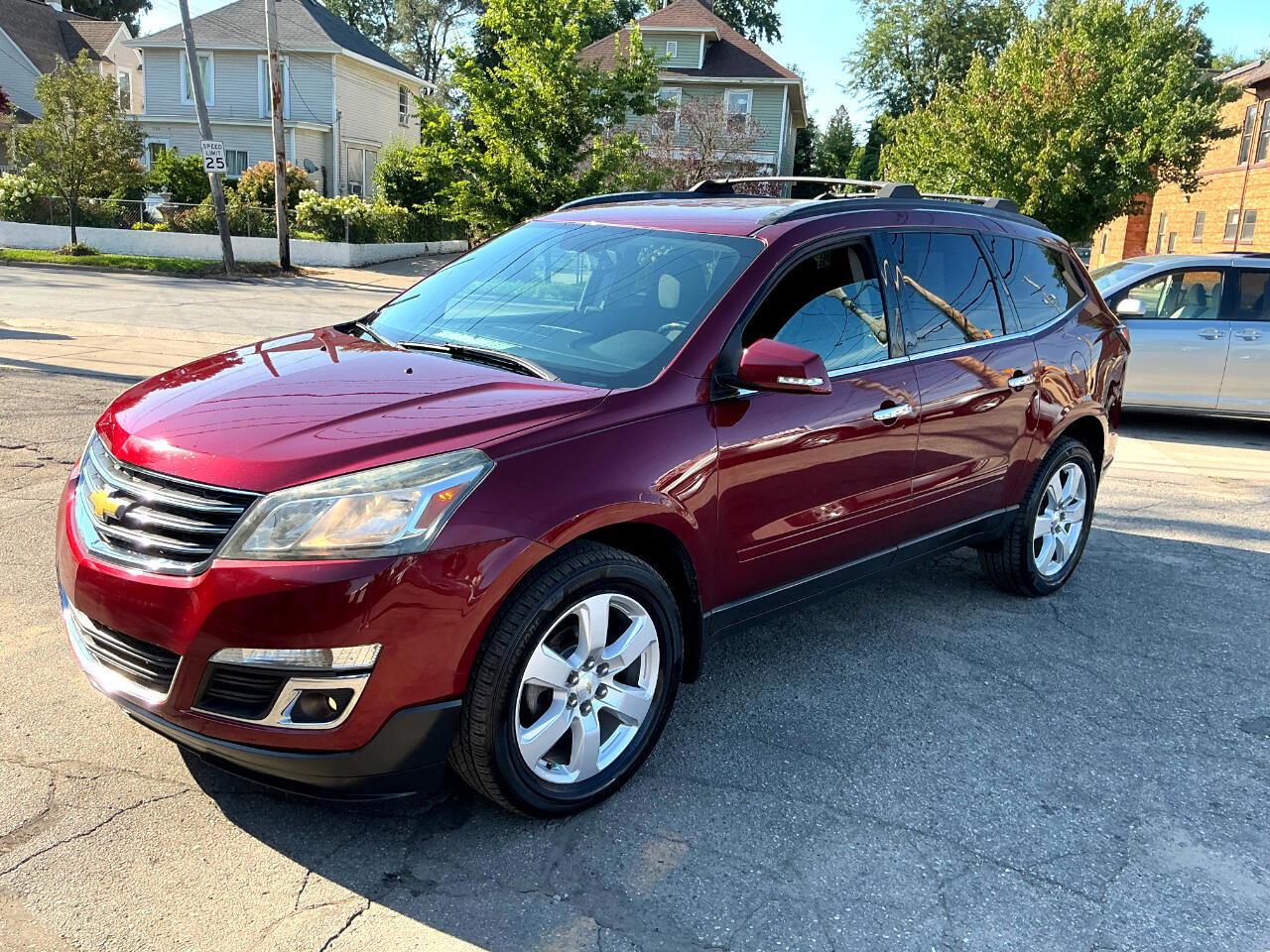 Used 2017 Chevrolet Traverse LT w/ Style and Technology Package image 7