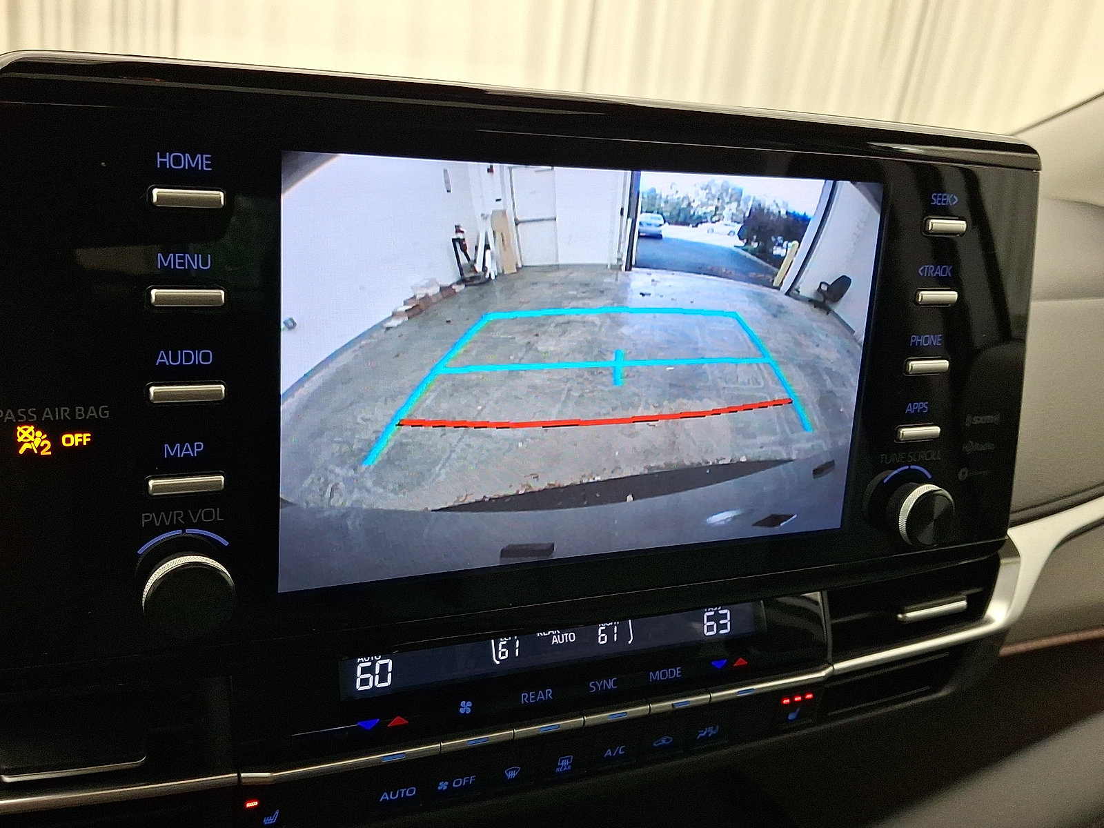 Certified 2024 Toyota Sienna XLE AWD/4WD image 10