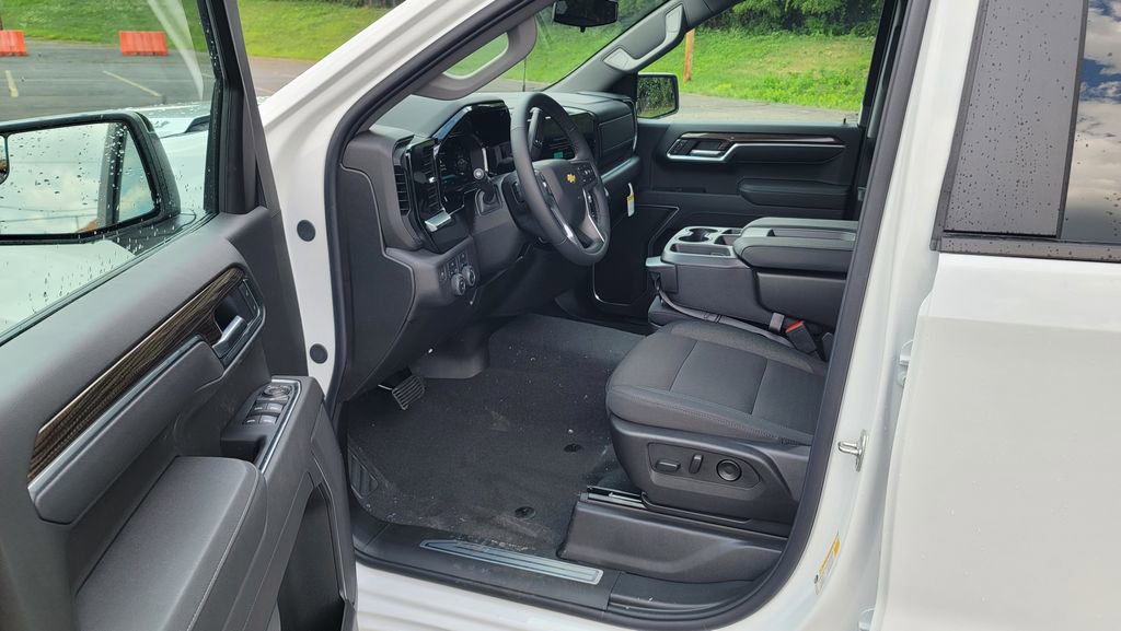 New 2026 Chevrolet Silverado 1500 LT image 18