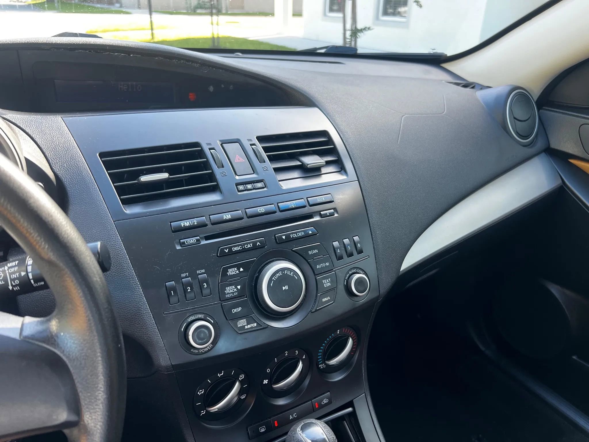 Used 2012 MAZDA MAZDA3 i Sport FWD image 10