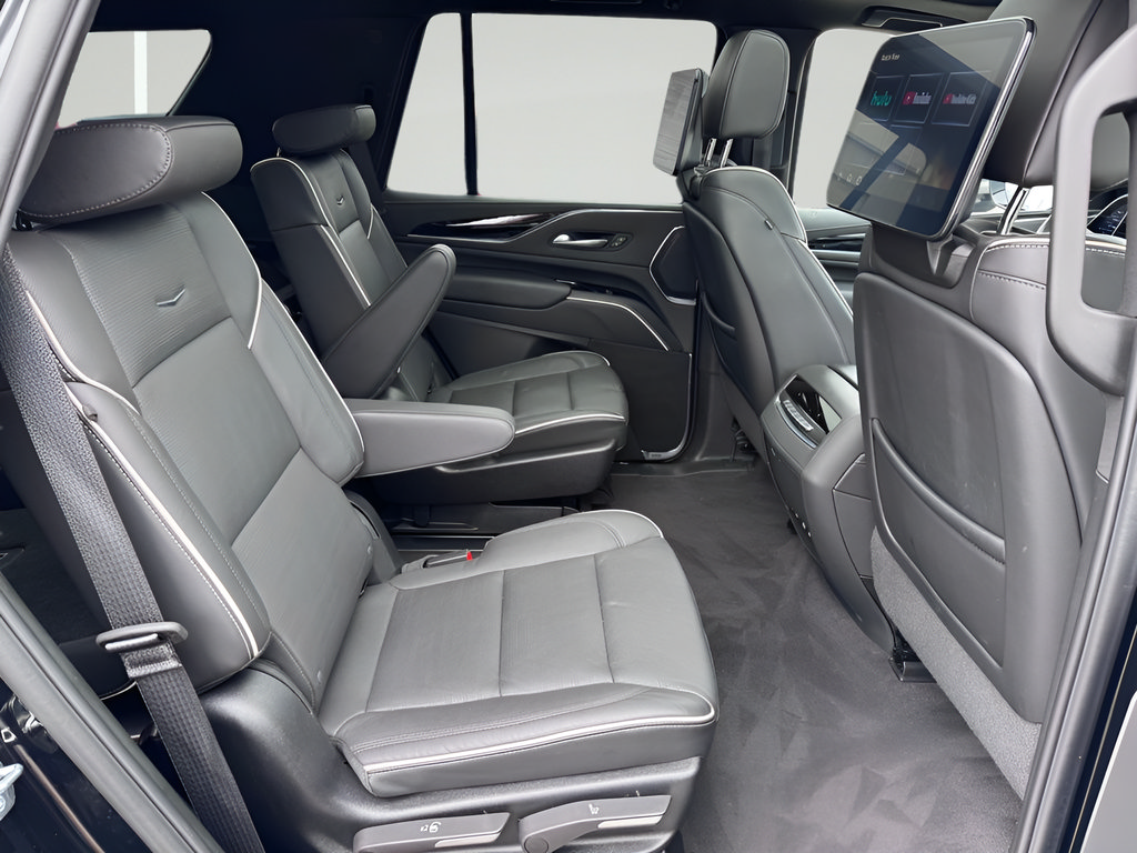 Used 2023 Cadillac Escalade Sport AWD/4WD image 35