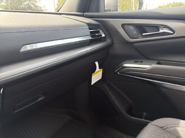 New 2027 Chevrolet Traverse LT w/ Sun and Wheel Package FWD image 30