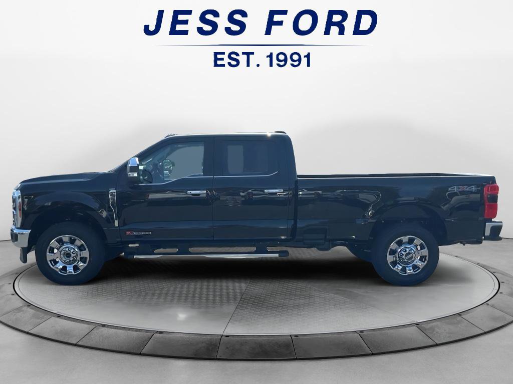 New 2025 Ford F350 Lariat image 2