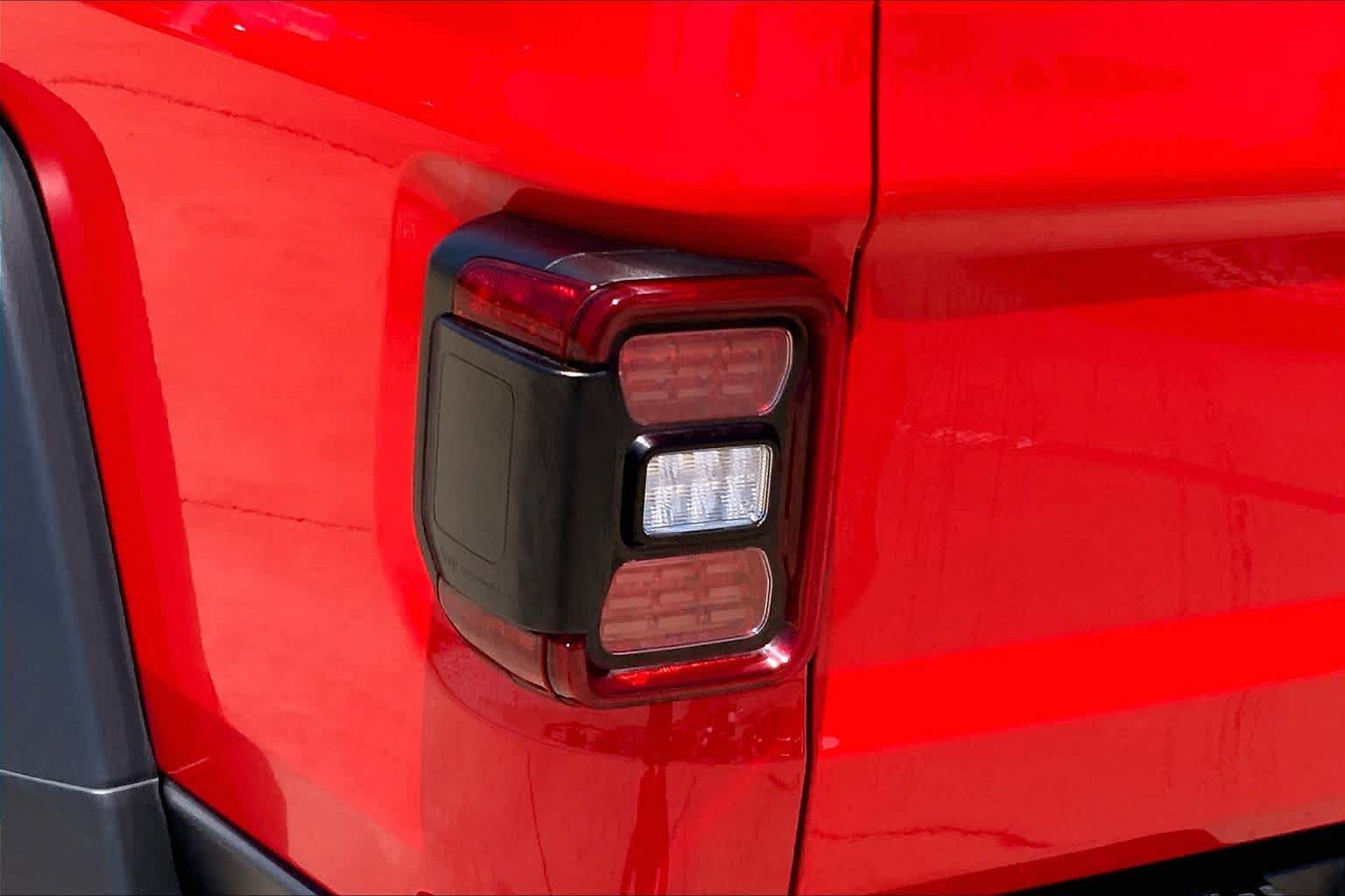 Used 2026 Jeep Gladiator Rubicon AWD/4WD image 27