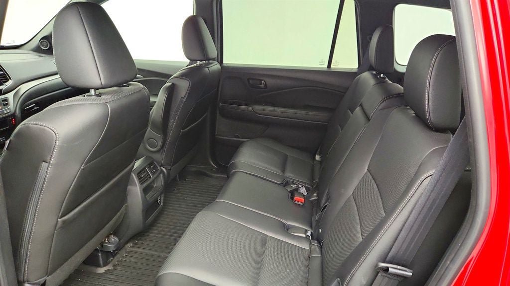 Used 2023 Honda Passport EX-L image 19