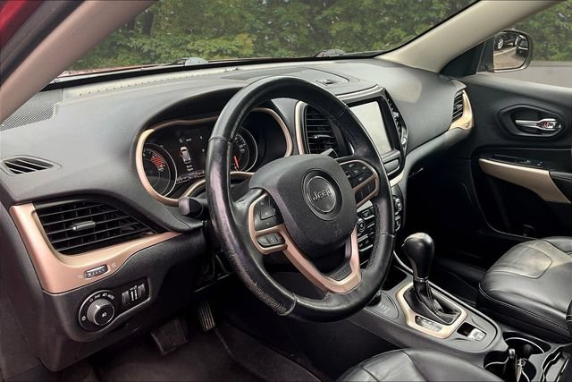Used 2017 Jeep Cherokee Limited AWD/4WD image 17