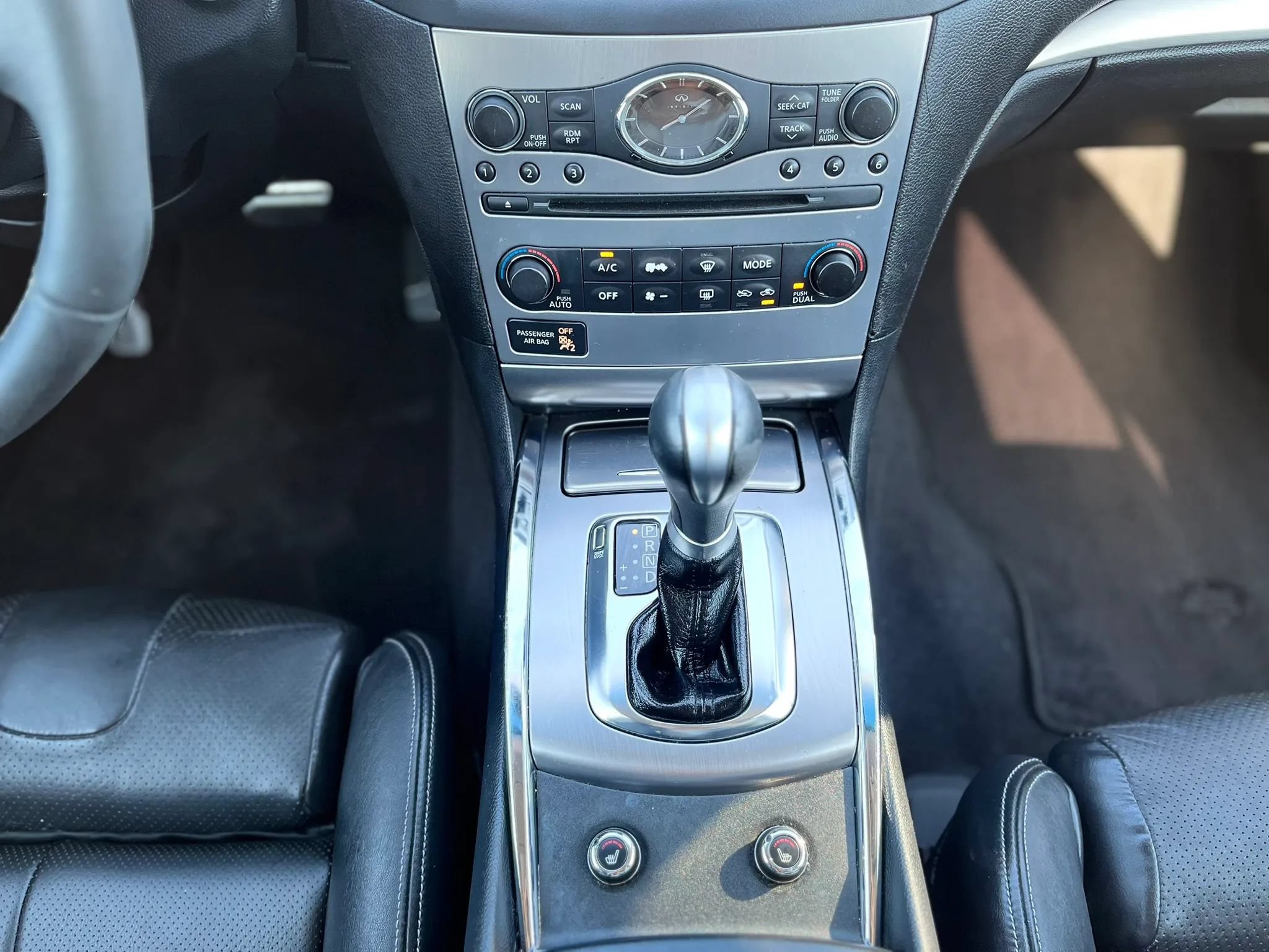 Used 2010 INFINITI G37 Journey w/ Premium Pkg RWD image 15