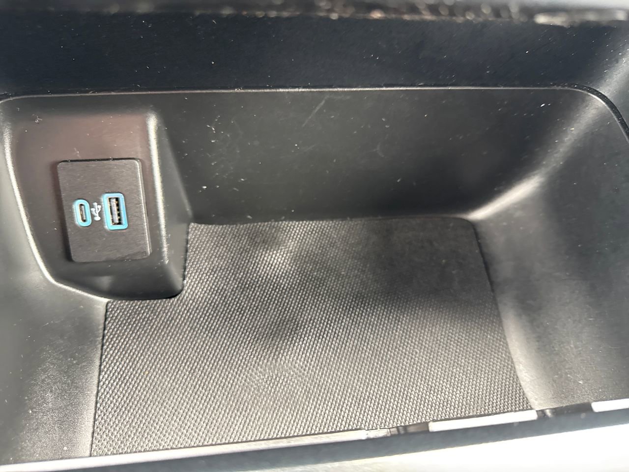 Used 2023 Ford F150 Lightning Pro image 25