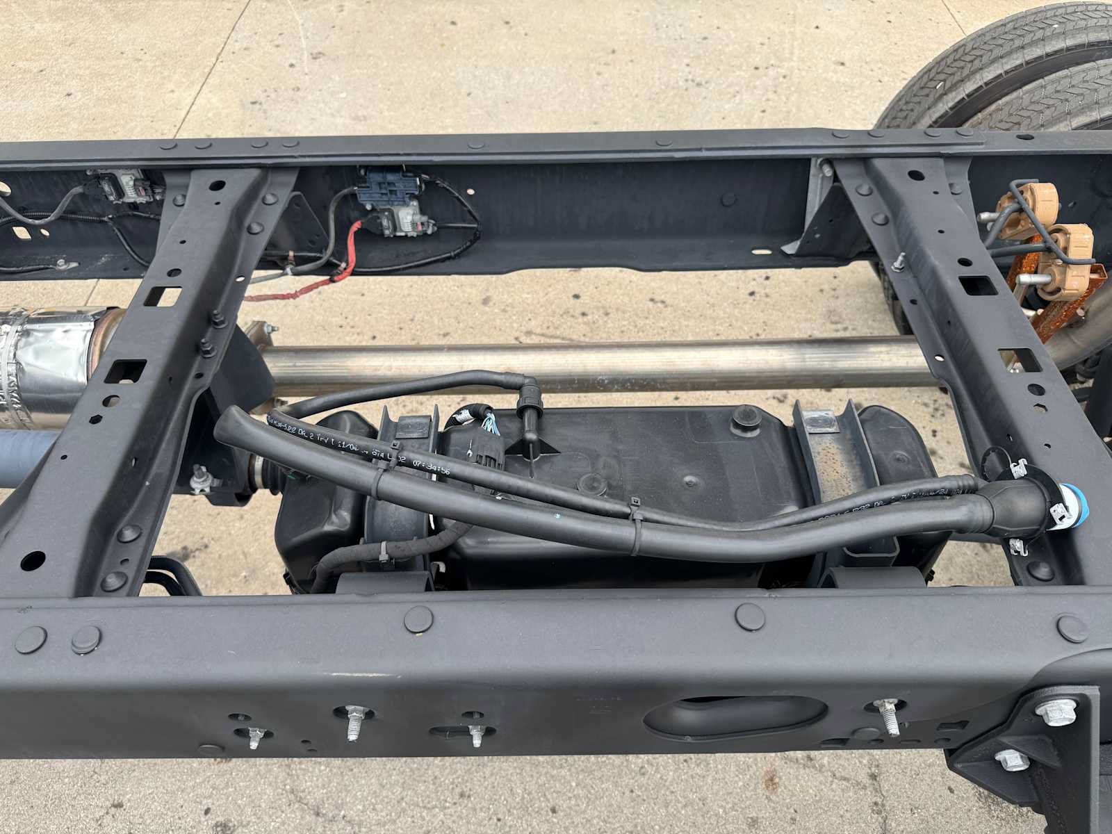 Used 2024 Ford F550 2WD Regular Cab Super Duty image 8