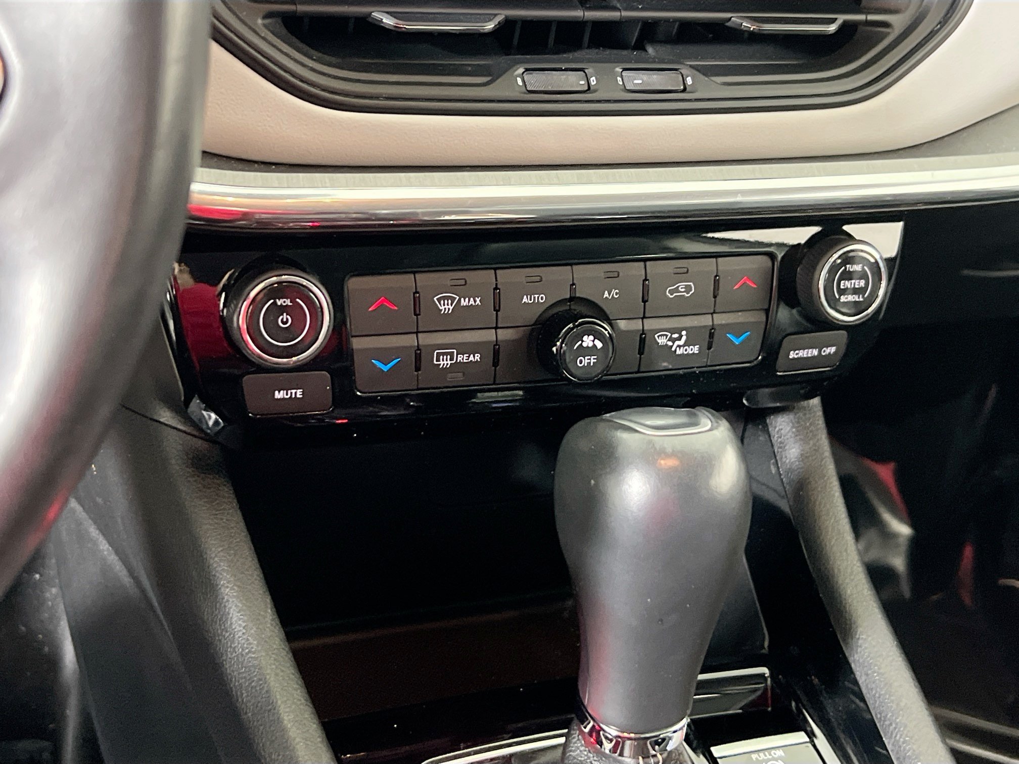 Used 2022 Jeep Compass Limited AWD/4WD image 15