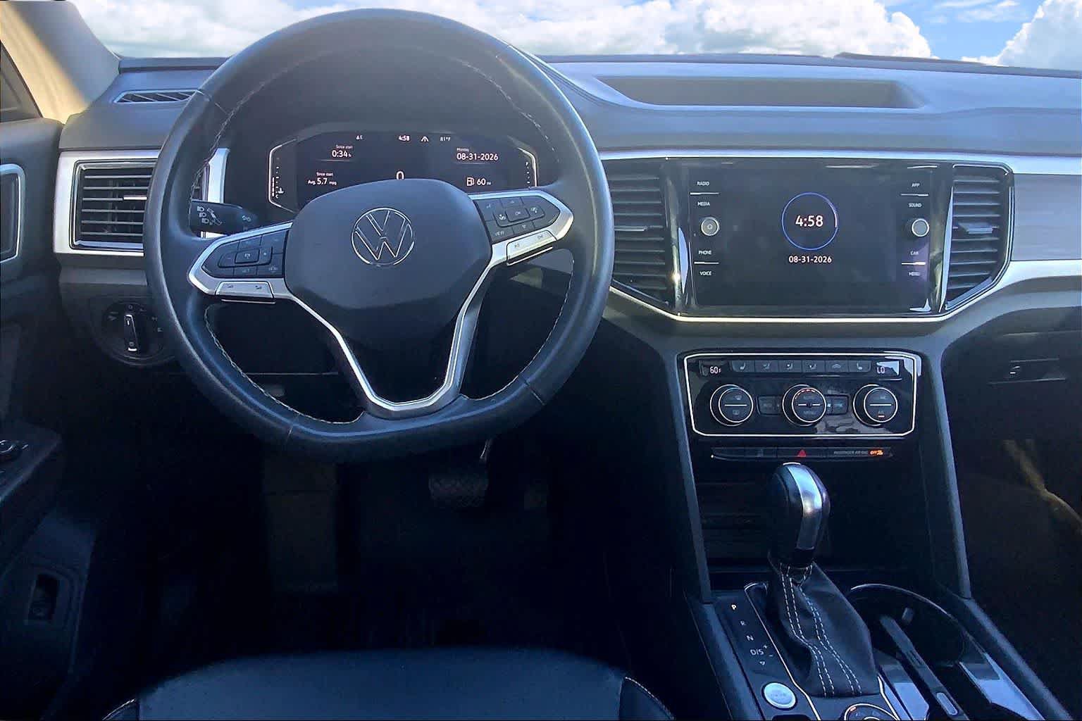 Used 2022 Volkswagen Atlas SE AWD/4WD image 14