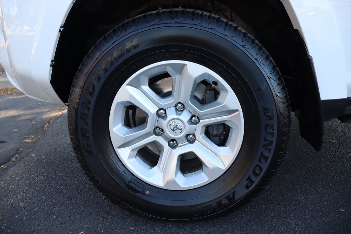 Used 2022 Toyota 4Runner SR5 Premium image 41