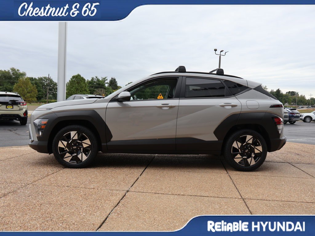 Certified 2024 Hyundai Kona SEL w/ Convenience Package FWD image 3