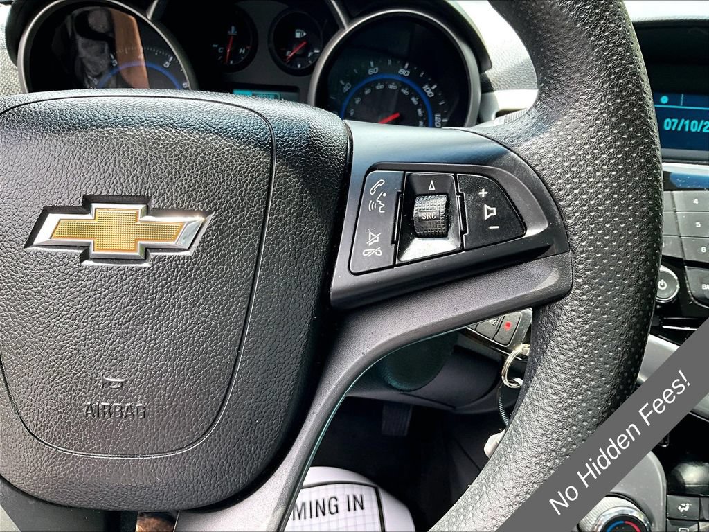Used 2015 Chevrolet Cruze LT FWD image 17