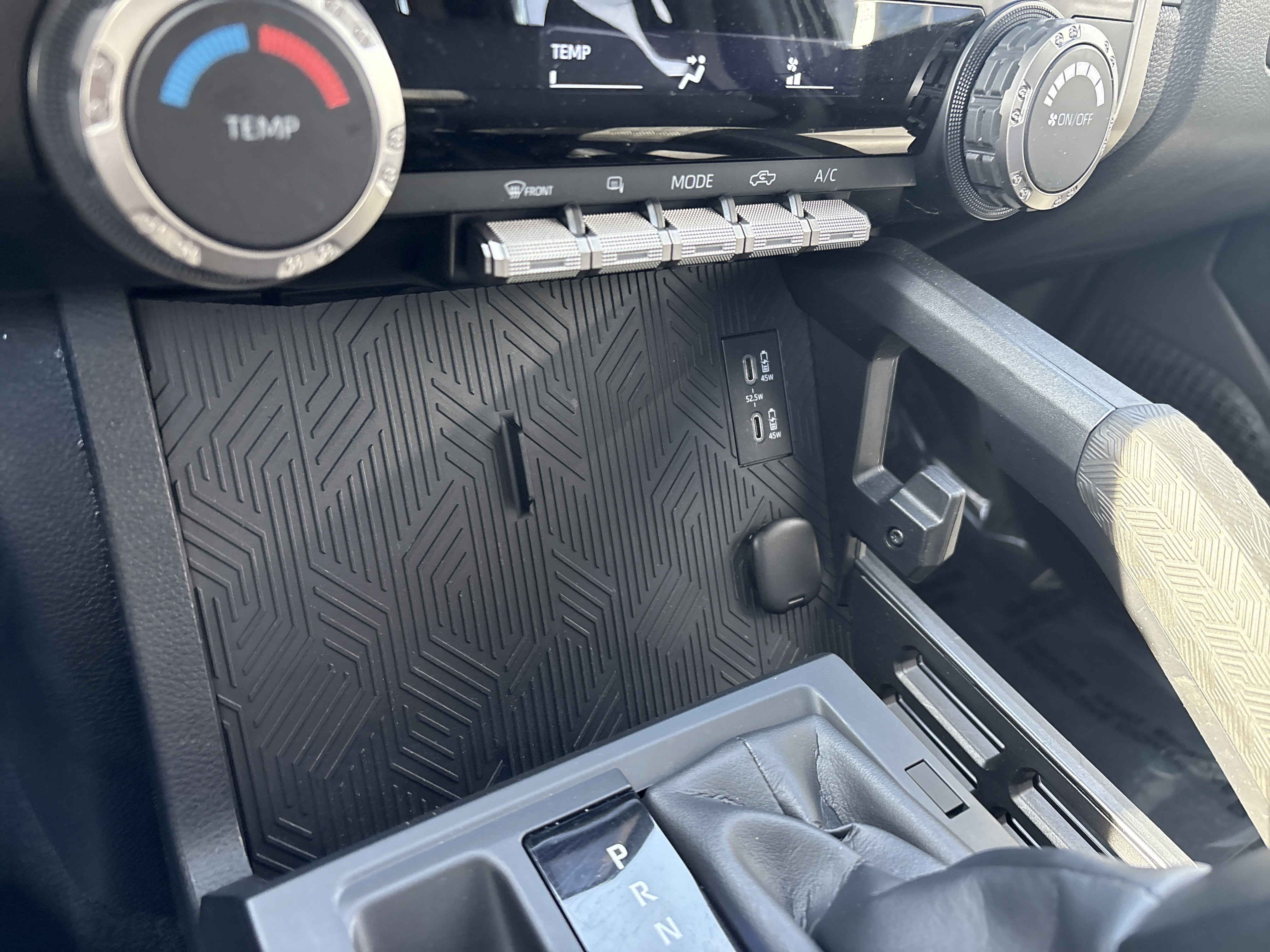 Used 2024 Toyota Tacoma SR image 25