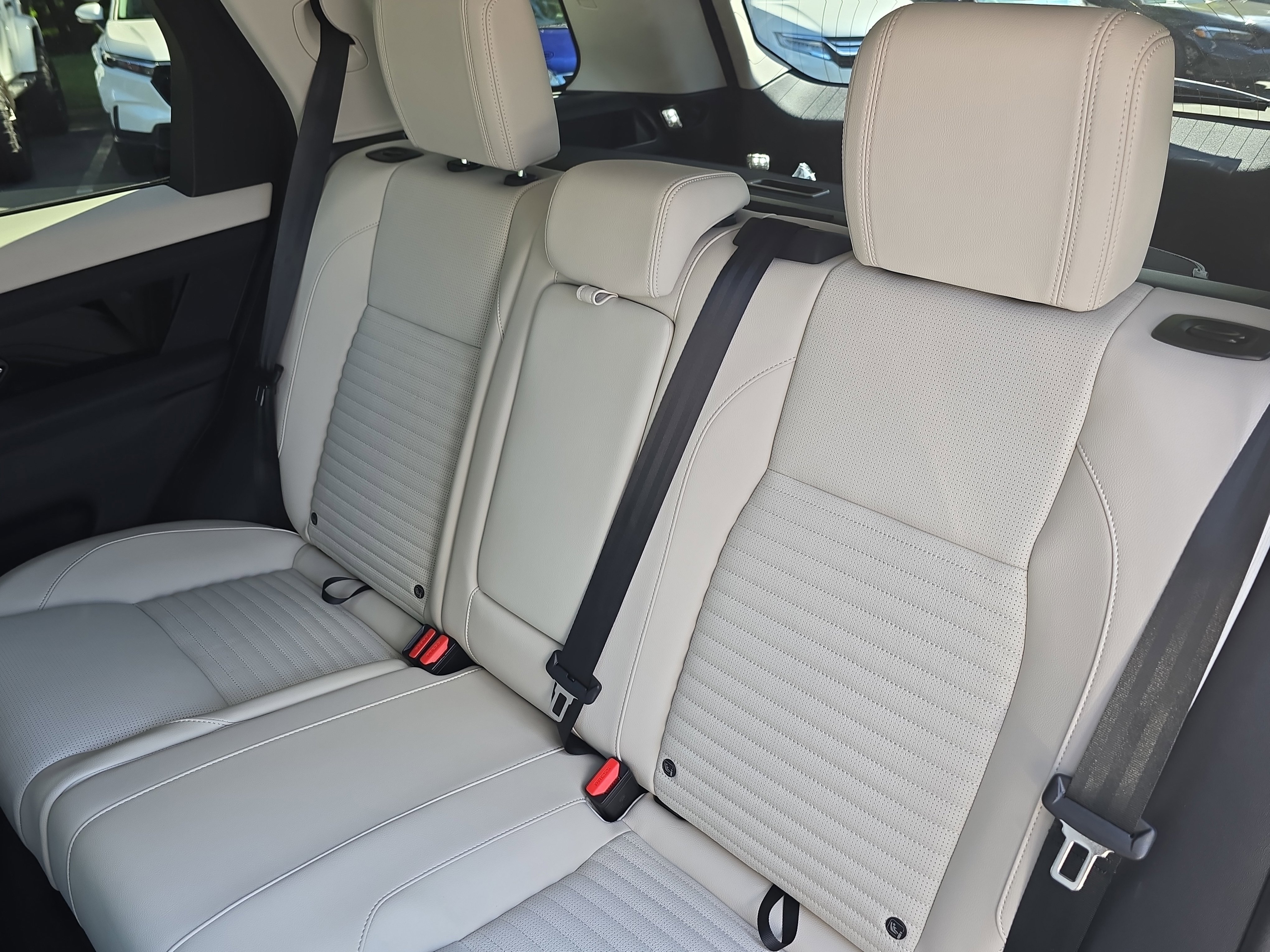 New 2025 Land Rover Discovery Sport S image 14