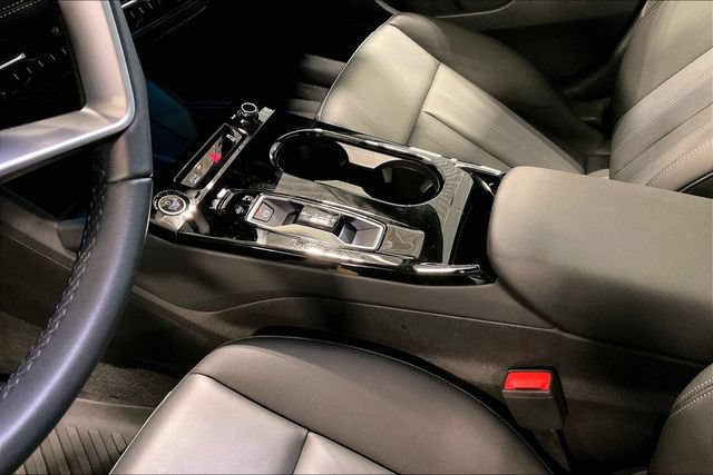 Certified 2025 Audi A6 e-tron Premium Plus w/ Premium Plus RWD image 17