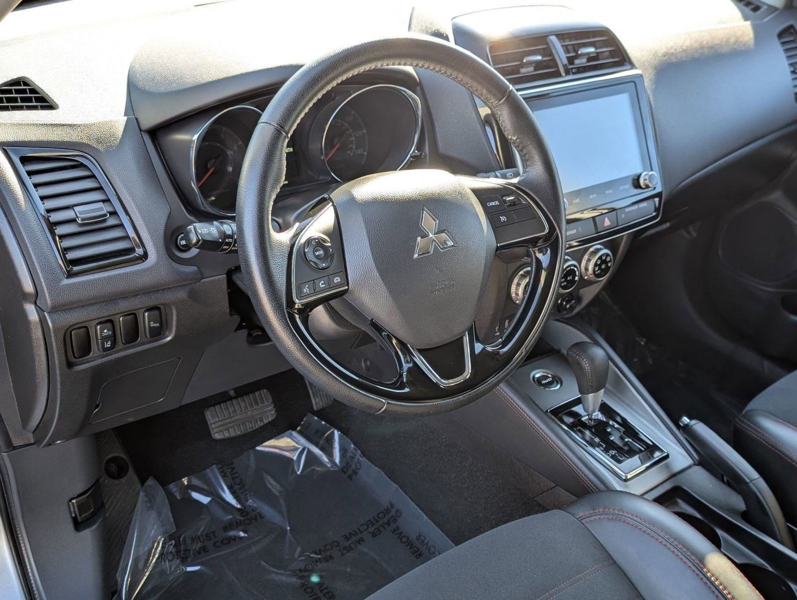 Used 2024 Mitsubishi Outlander Sport SE image 4