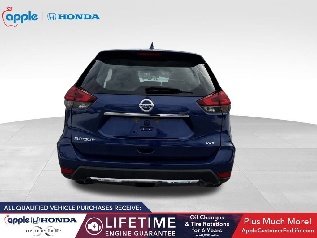 Used 2017 Nissan Rogue S image 6