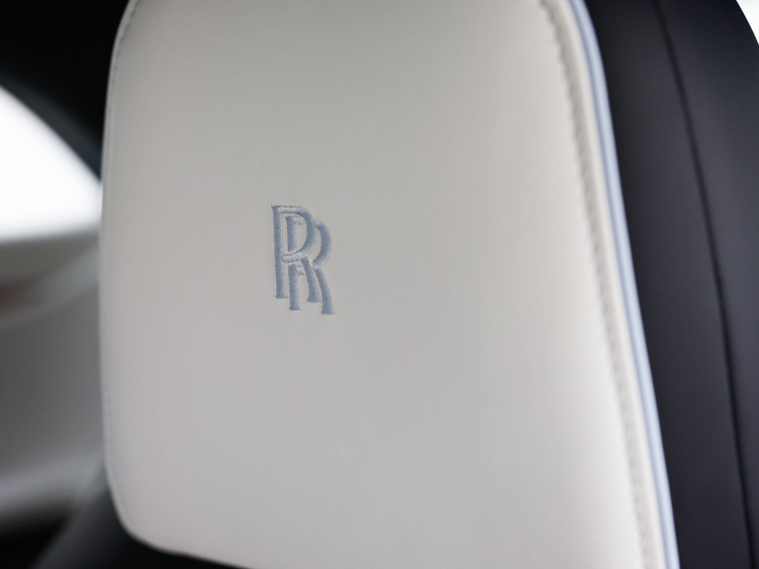 New 2026 Rolls-Royce Spectre Base image 57