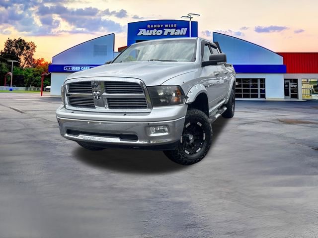 Used 2012 RAM 1500 Classic SLT w/ SLT Plus D￩cor Group image 2