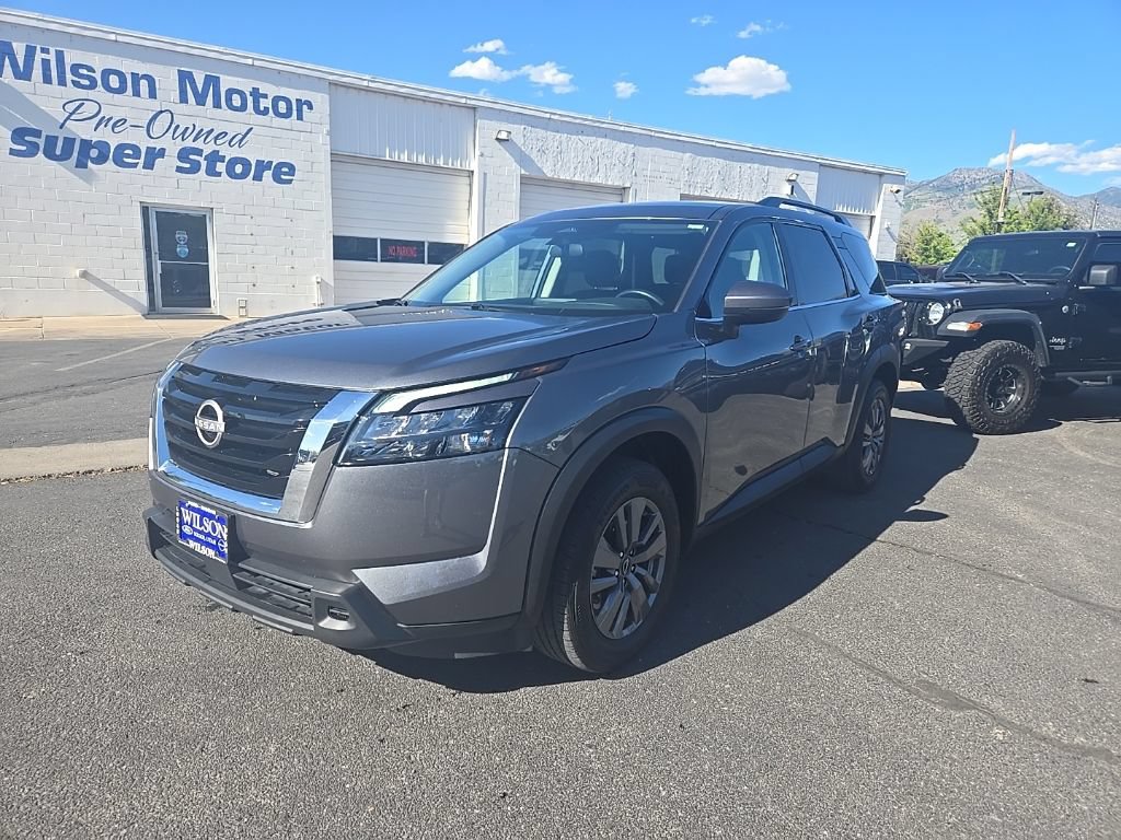 Used 2025 Nissan Pathfinder SV