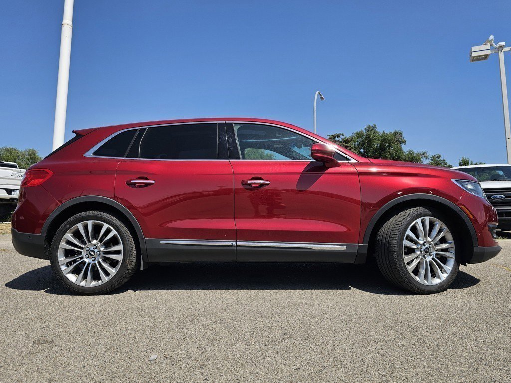 Used 2016 Lincoln MKX Reserve w/ Luxury Package image 21