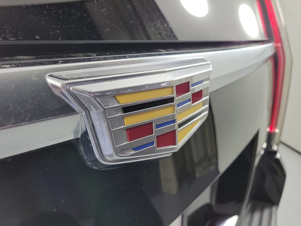 Used 2017 Cadillac Escalade Premium Luxury RWD image 6