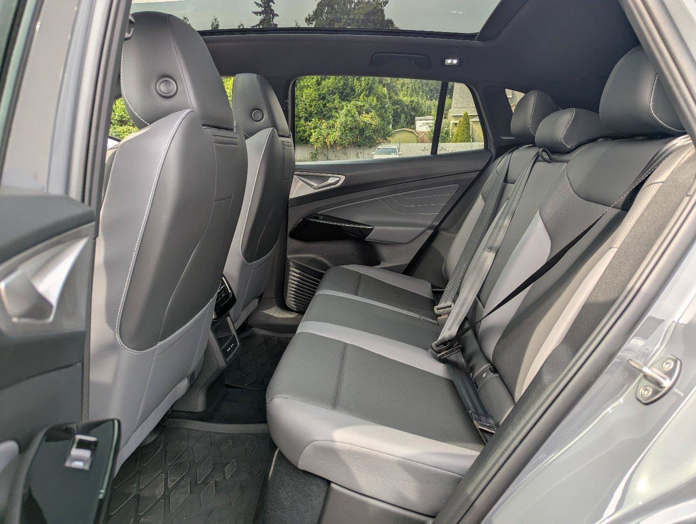 Certified 2023 Volkswagen ID.4 Pro S AWD/4WD image 29