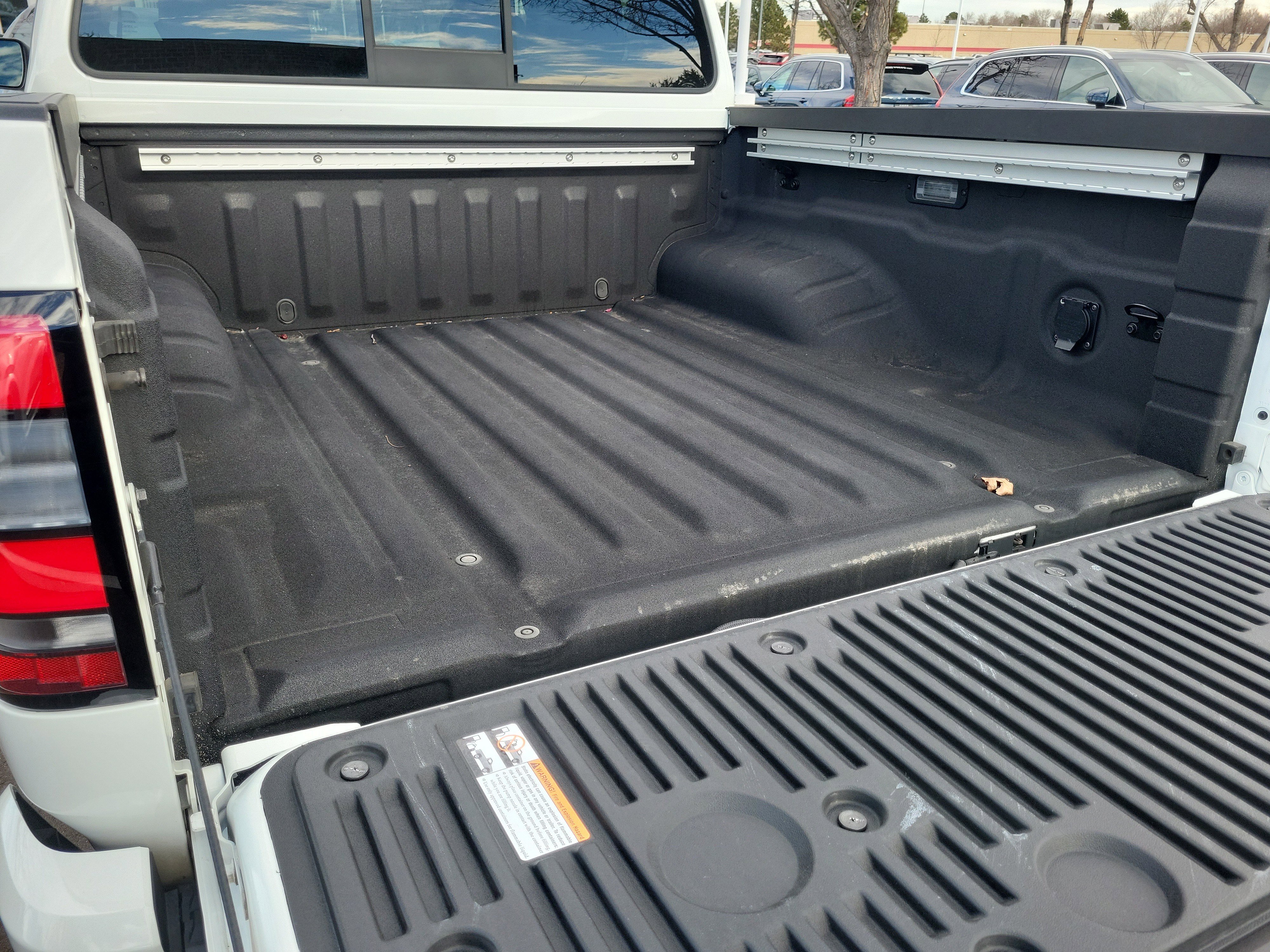 Used 2022 Nissan Frontier PRO-4X w/ Pro-4X Premium Package image 24