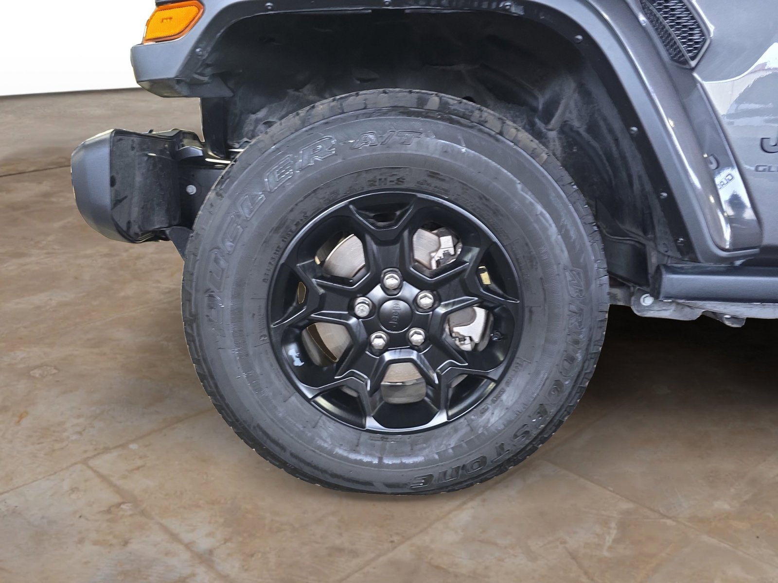 Certified 2023 Jeep Gladiator Willys image 26