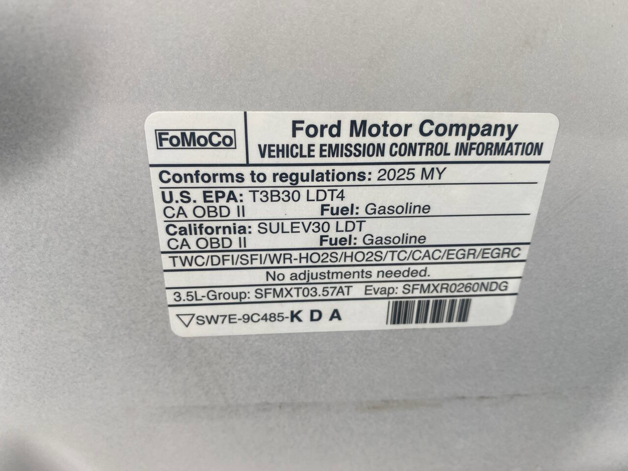 Used 2025 Ford F150 Lariat w/ FX4 Off-Road Package image 37