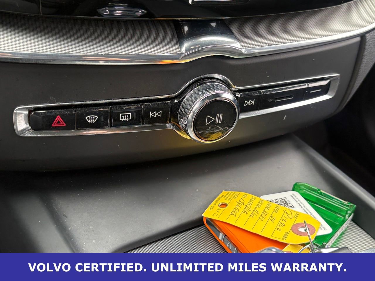 Certified 2024 Volvo XC60 B5 Ultimate w/ Protection Package Premier image 21